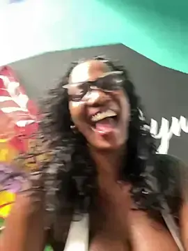 Stripchat Adult Webcam of Bustykeyla
