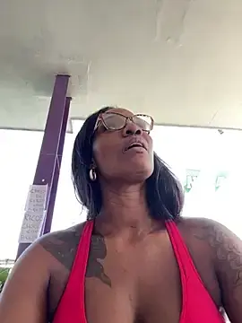 Stripchat Live Porn of Bustykeyla