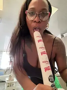 Stripchat Live Porn of Bustykeyla