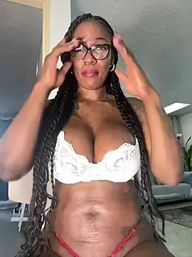 Stripchat Best Webcam of Bustykeyla
