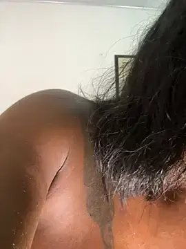 Stripchat Free Porn Cam of Bustykeyla