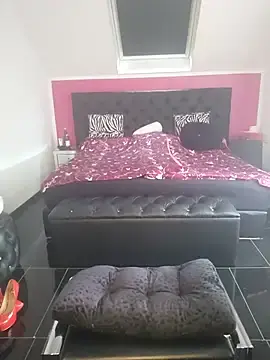 Stripchat Watch Live Sex Cams of GymMoniMilf