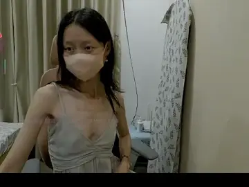 Stripchat Nude Webcam of Lil-Cherry