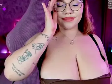 Stripchat Best live sex cam show of Your_Desirre
