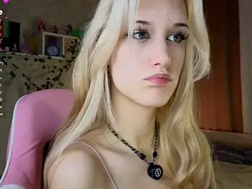 Stripchat Watch Live Sex Cams of AnnyiBlue