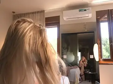 Stripchat Nude Webcam of CuteeeAlina