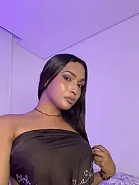 Stripchat Live Sex Cam of carminaurmommy