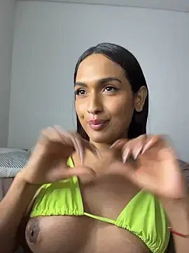 Stripchat Nude Webcam of carminaurmommy
