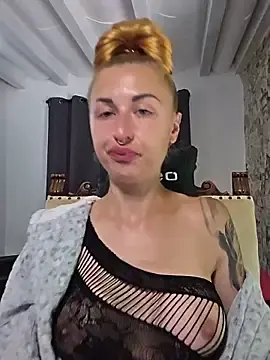 Stripchat Live Porn of kylie_blck