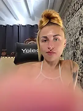 Stripchat Live Sex of kylie_blck