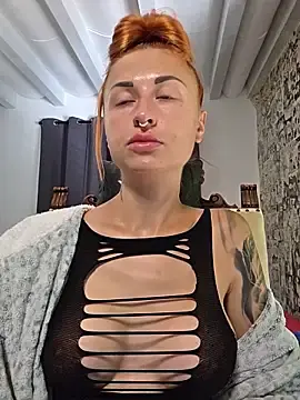 Stripchat Nude Webcam of kylie_blck