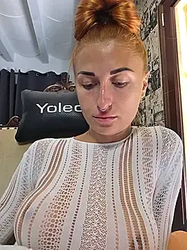 Stripchat Live Sex Cam of kylie_blck
