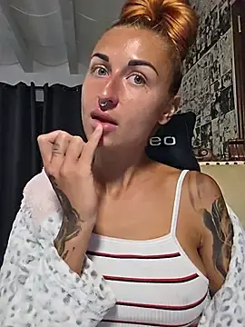 Stripchat Free Porn Cam of kylie_blck