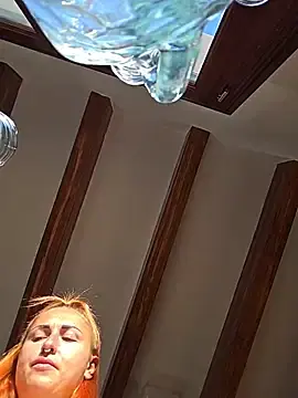 Stripchat Live Sex Cam of kylie_blck