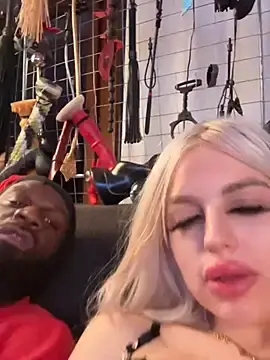 Stripchat Watch Live Sex Cams of MacTroy