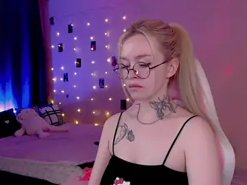 Stripchat Free Porn Cam of Naughty_Mable
