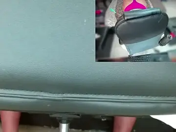 Stripchat Watch Live Sex Cams of Tyffanny-Evans