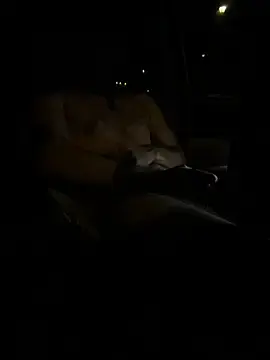 Stripchat Free Porn Cam of HungRowdyCowboy