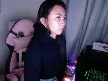 Stripchat Watch Live Sex Cams of holly_rosee