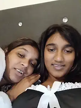 Stripchat Sex Cam of Indianqueen03