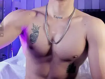 Stripchat Watch Live Sex Cams of AkazaBoy_
