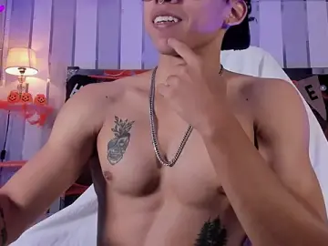 Stripchat Nude Webcam of AkazaBoy_