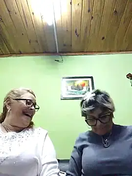 Stripchat Watch Live Sex Cams of momismilf544