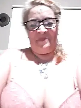 Stripchat Best Webcam of momismilf544