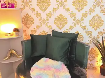 Stripchat Live Sex Cam of emaa_lambert