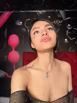 Stripchat Live Sex of Kendall_LS