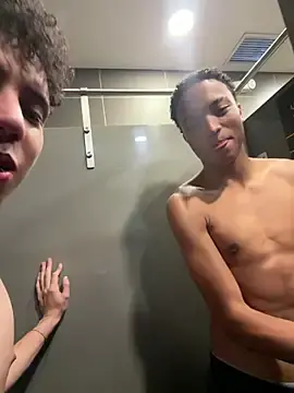 Stripchat Live Sex of yoursexyjose