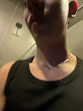 Stripchat Watch Live Sex Cams of yoursexyjose