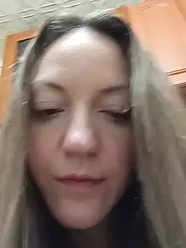 Stripchat Nude Webcam of KattyLuuu