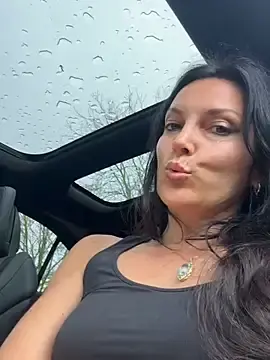 Stripchat Live Sex Cam of -OLYA-