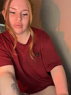 Stripchat Sex Cam of RedFoxQueen