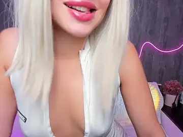 Stripchat Sex Cam of Elle_goldman