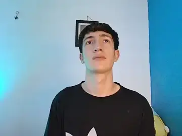 Stripchat Free Porn Cam of Erick_Taylor3
