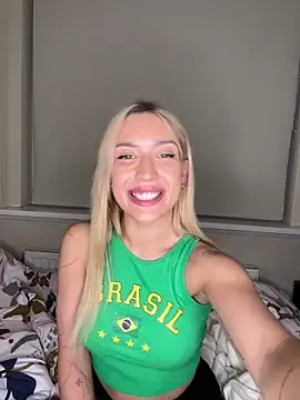 Stripchat Live Sex Cam of BlondeChiara