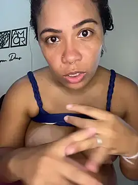 Stripchat Live Sex of ZahraAmira_