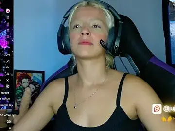 Stripchat Adult Webcam of jujubinhahot