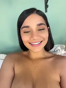 Stripchat Free Porn Cam of AlessiaVallmont