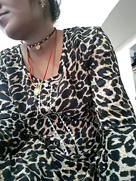 Stripchat Live Sex of LUCKY_cut