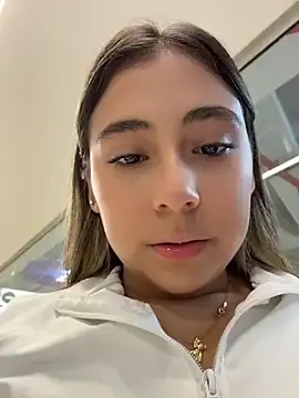 Stripchat Free Porn Cam of MelodyRey__