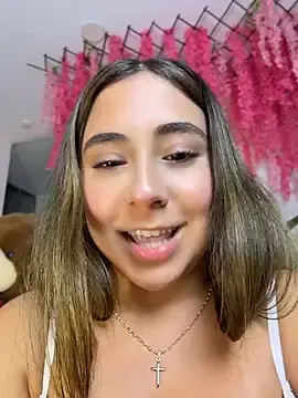 Stripchat Sex Cam of MelodyRey__