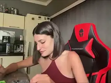 Stripchat Live Sex Cam of MichelleNicolee