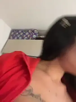Stripchat Live Sex Cam of Emmily_19