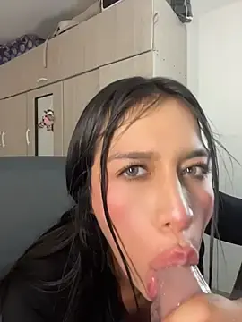 Stripchat Best live sex cam show of Emmily_19