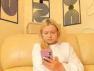 Stripchat Best Webcam of MidnightPoise