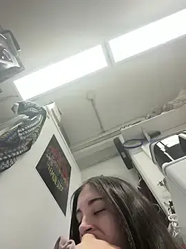 Stripchat Watch Live Sex Cams of sexymelli18