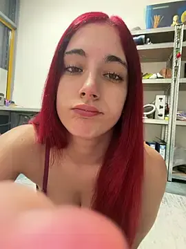 Stripchat Sex Cam of sexymelli18